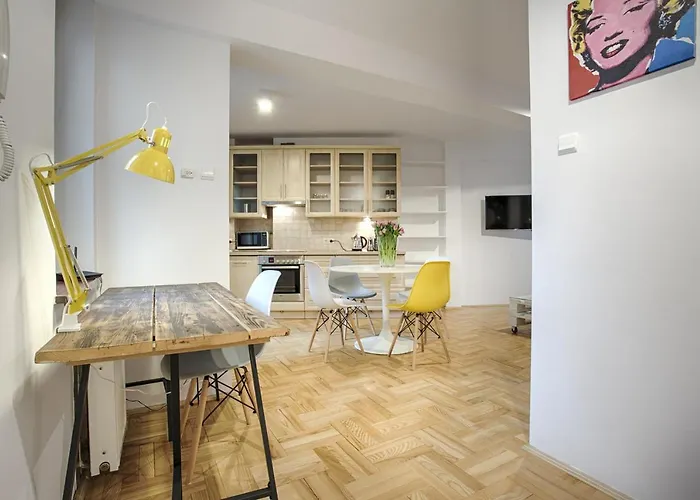 By Tyzenhauz Appartement *