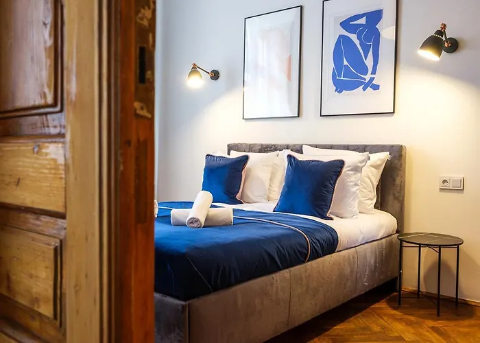 By Tyzenhauz Appartement *